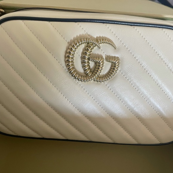 Gucci bag Crossbody brand new with box!! - Picture 5 of 17